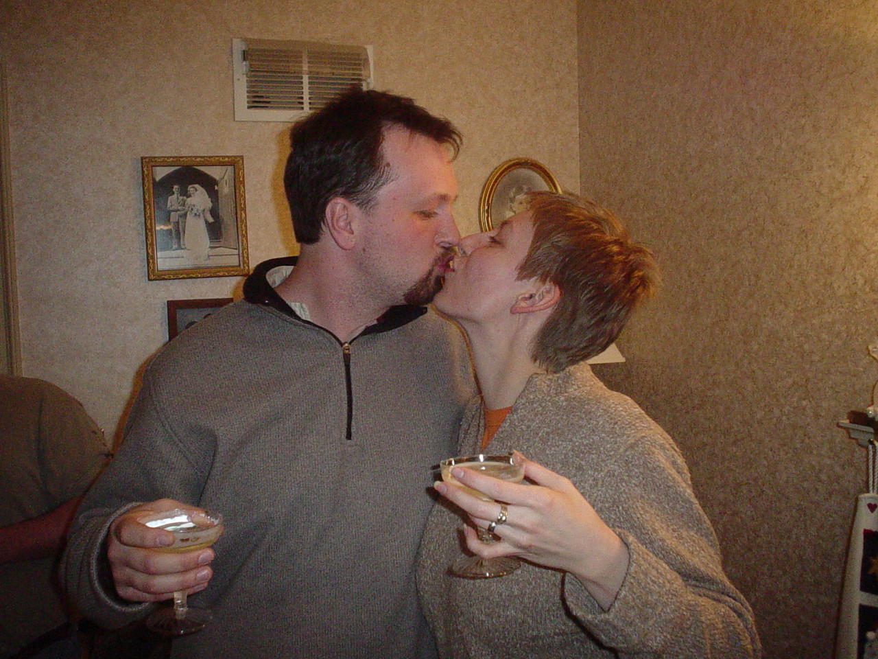 NEW YEARS EVEV 2004 (23).JPG