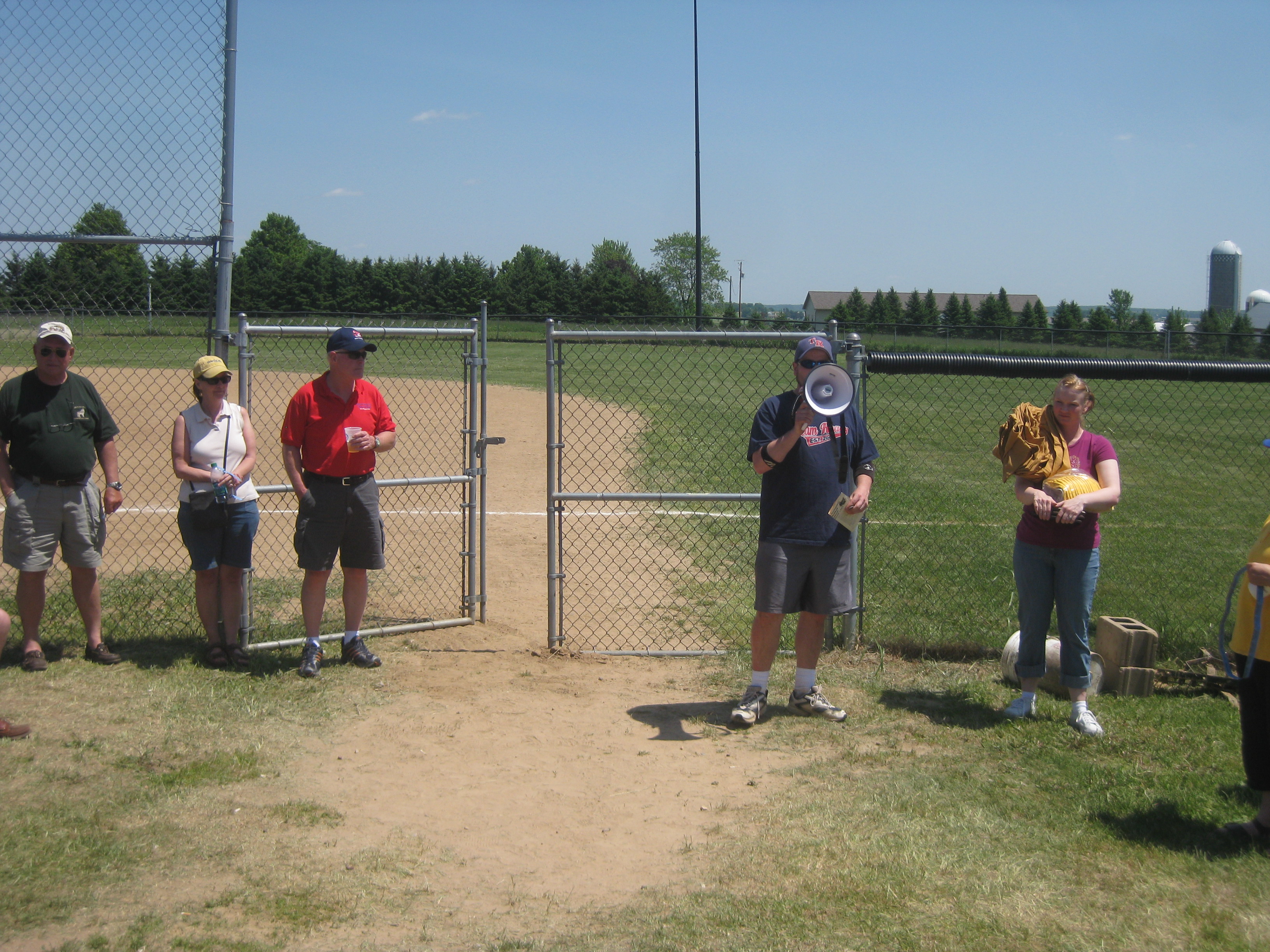 TR Softball 2011 004.jpg